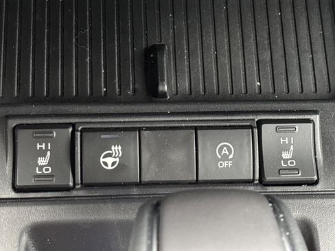 Certified 2026 Toyota Corolla Cross XLE image 28