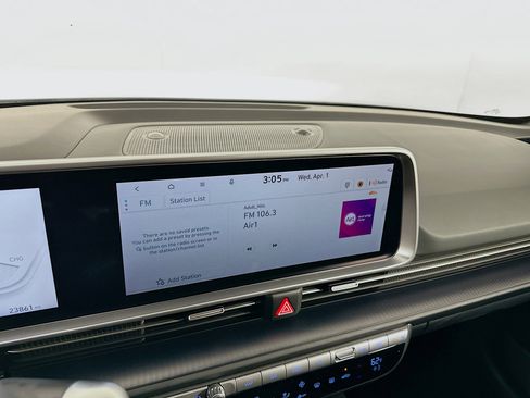 Used 2024 Hyundai Ioniq 6 SE RWD image 19