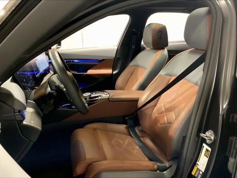 Certified 2024 BMW i5 M60 w/ Executive Package AWD/4WD image 7
