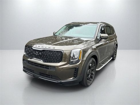 Certified 2022 Kia Telluride EX w/ EX Premium Package image 3