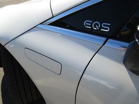 Certified 2023 Mercedes-Benz EQS 580 4MATIC Sedan image 28