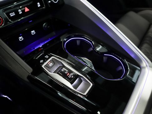 New 2025 Audi SQ5 Prestige image 20