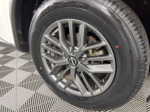Used 2023 Nissan Rogue S FWD image 15