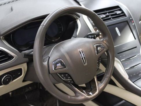 Used 2013 Lincoln MKZ Luxury image 12