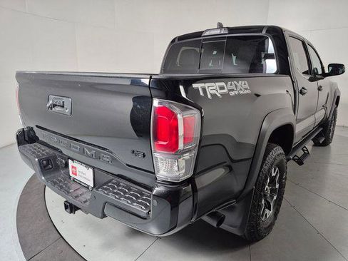 Certified 2023 Toyota Tacoma TRD Off-Road w/ TRD Premium Off Road Package AWD/4WD image 4
