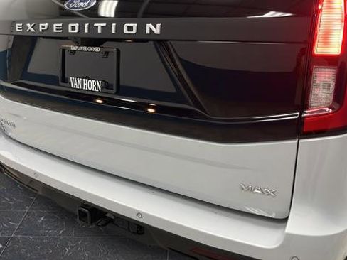 Used 2025 Ford Expedition Max Active AWD/4WD image 44