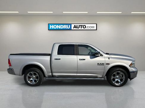 Used 2017 RAM 1500 Laramie w/ Convenience Group AWD/4WD image 6