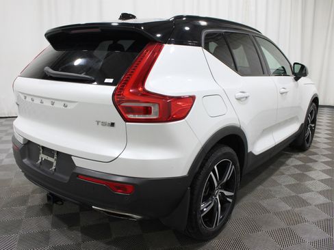 Used 2019 Volvo XC40 T5 R-Design AWD/4WD image 32