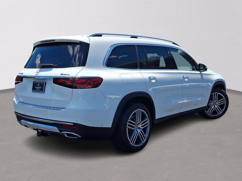 Certified 2025 Mercedes-Benz GLS 450 4MATIC image 4