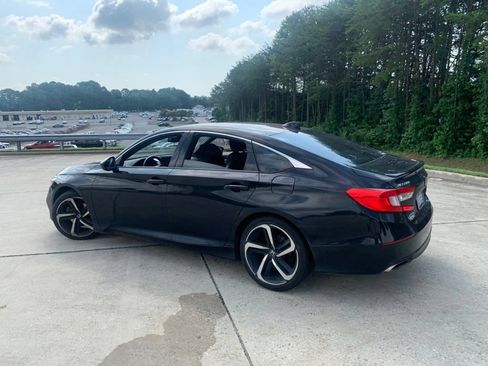 Used 2018 Honda Accord Sport image 10