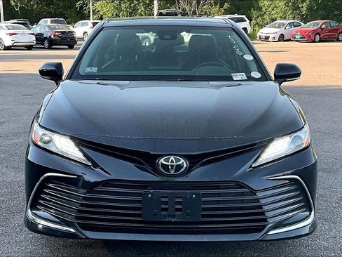 Used 2022 Toyota Camry XLE AWD/4WD image 2