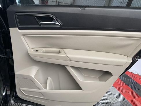 Used 2019 Volkswagen Atlas SEL R-Line AWD/4WD image 10