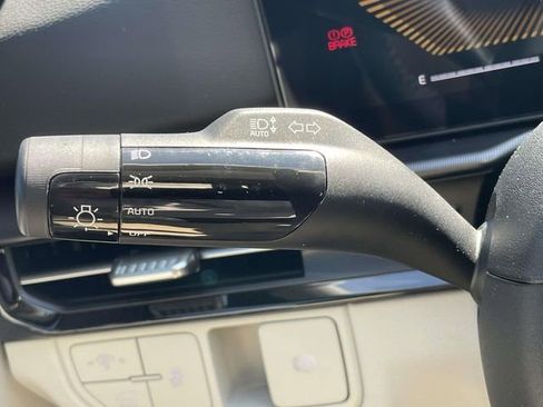 New 2026 Kia Sportage EX FWD image 32
