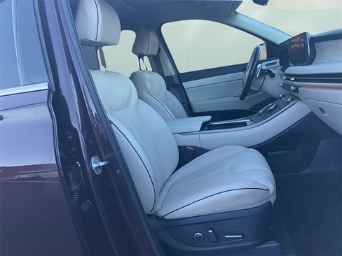 Used 2023 Hyundai Palisade Calligraphy image 32