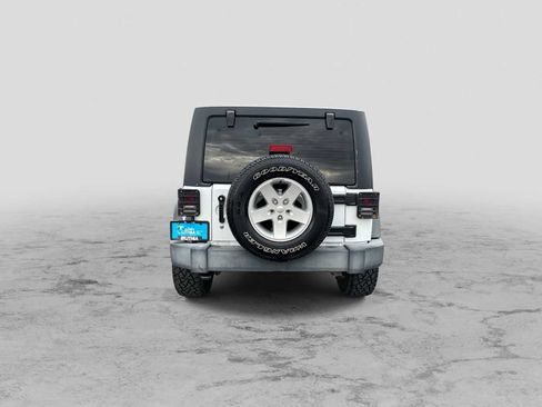 Used 2017 Jeep Wrangler Unlimited Sport w/ Connectivity Group AWD/4WD image 7