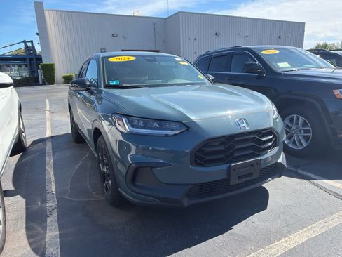 Used 2024 Honda HR-V Sport image 3