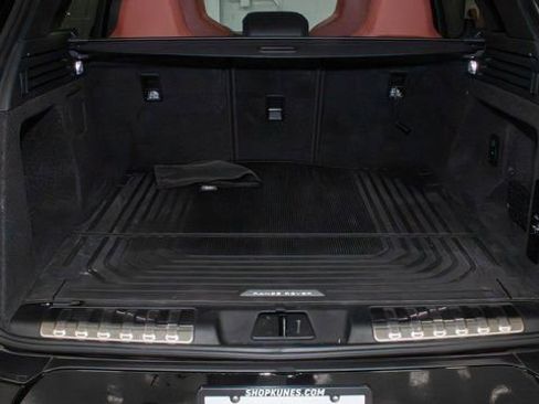 Used 2025 Land Rover Range Rover Sport SV Edition Two image 10