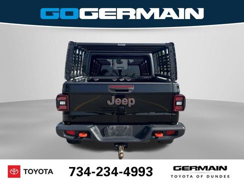 Used 2022 Jeep Gladiator Mojave w/ LED Lighting Group AWD/4WD image 9