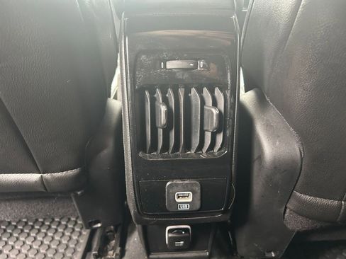 Used 2025 Jeep Compass Trailhawk image 23