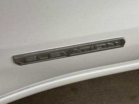 Used 2024 GMC Sierra 1500 Elevation image 9