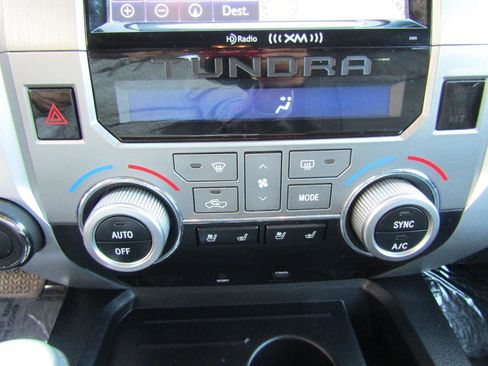 Used 2014 Toyota Tundra Platinum image 19