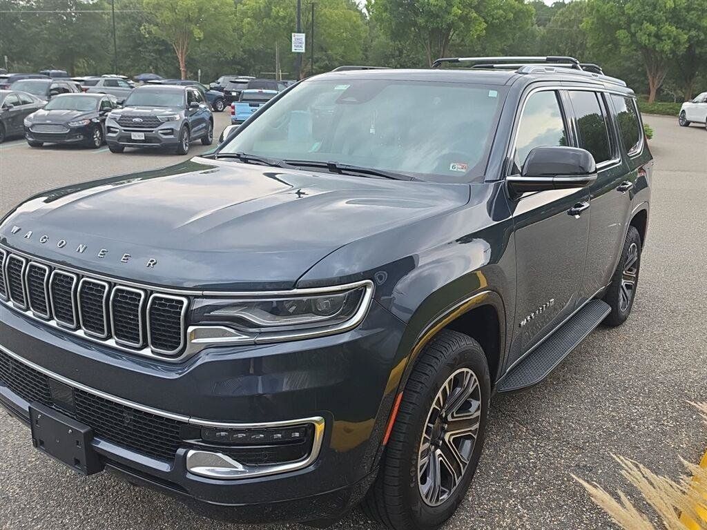 Used 2023 Jeep Wagoneer 4WD w/ Premium Group I image 1