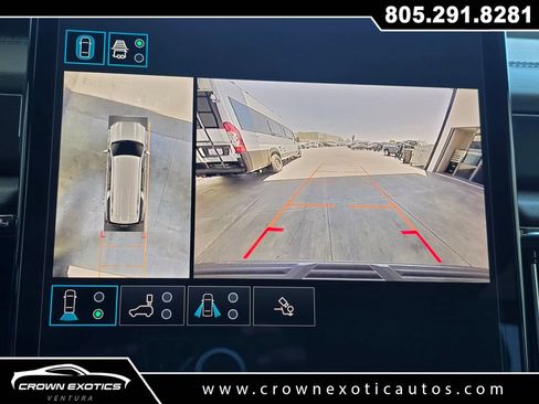 Used 2025 GMC Yukon XL Denali AWD/4WD image 32