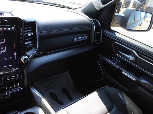 Used 2023 RAM 1500 Laramie AWD/4WD image 18