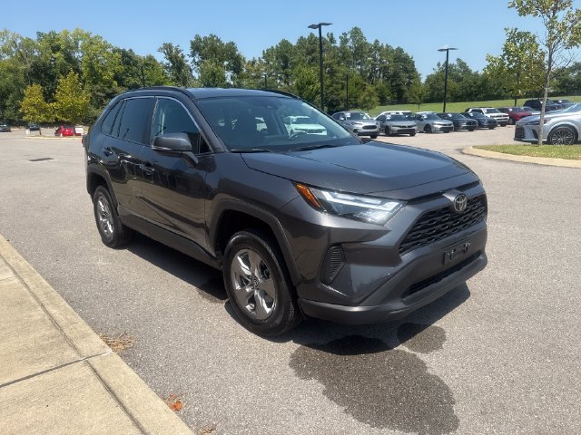Used 2025 Toyota RAV4 XLE FWD image 7