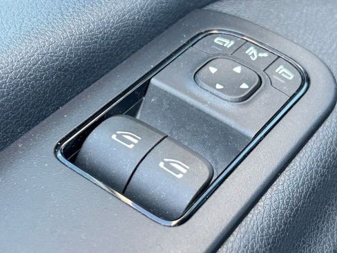 Used 2025 Mercedes-Benz Sprinter 2500 image 30