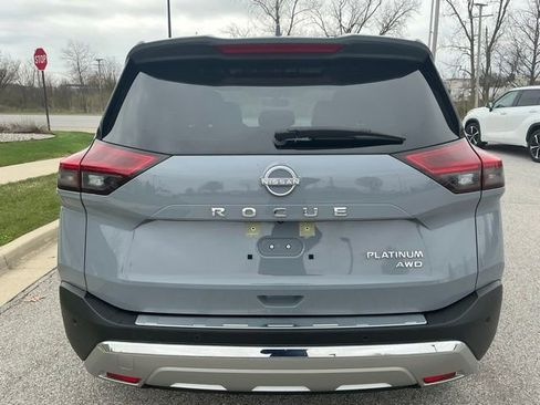 Used 2023 Nissan Rogue Platinum w/ Platinum Premium Package image 10