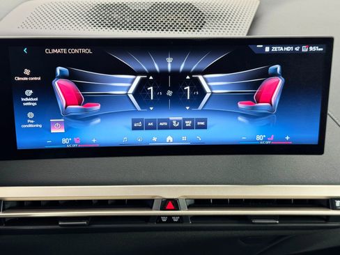 Used 2024 BMW iX xDrive50 w/ Sport Package image 31