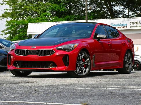 Used 2018 Kia Stinger GT2 AWD/4WD image 2