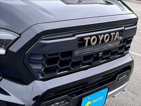 Used 2024 Toyota Tacoma 4x4 Double Cab Hybrid image 33