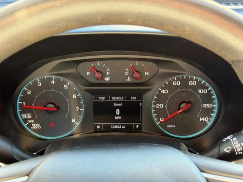 Used 2019 Chevrolet Equinox LS image 19