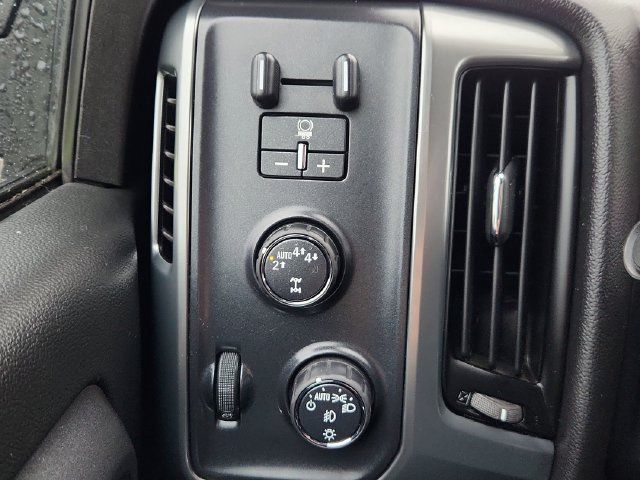 Used 2017 Chevrolet Silverado 1500 LT w/ All Star Edition AWD/4WD image 38
