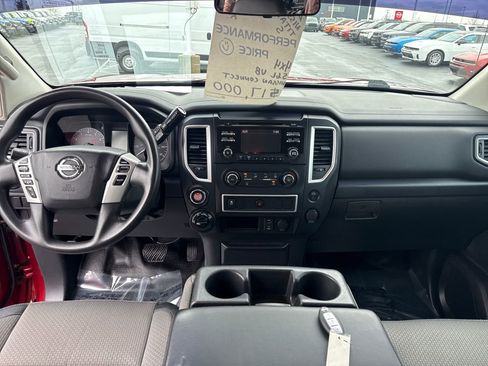 Used 2017 Nissan Titan S image 13