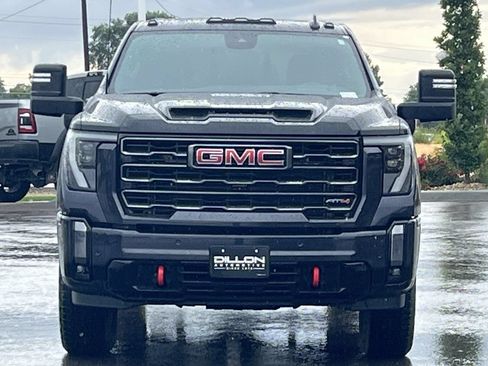 Used 2024 GMC Sierra 2500 AT4 w/ AT4 Premium Plus Package AWD/4WD image 9