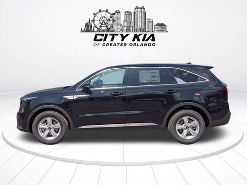 New 2026 Kia Sorento LX FWD image 4