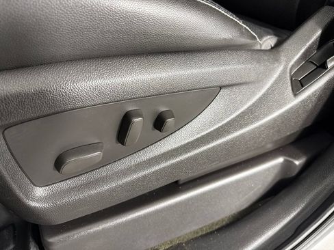 Used 2016 Chevrolet Suburban LTZ AWD/4WD image 15