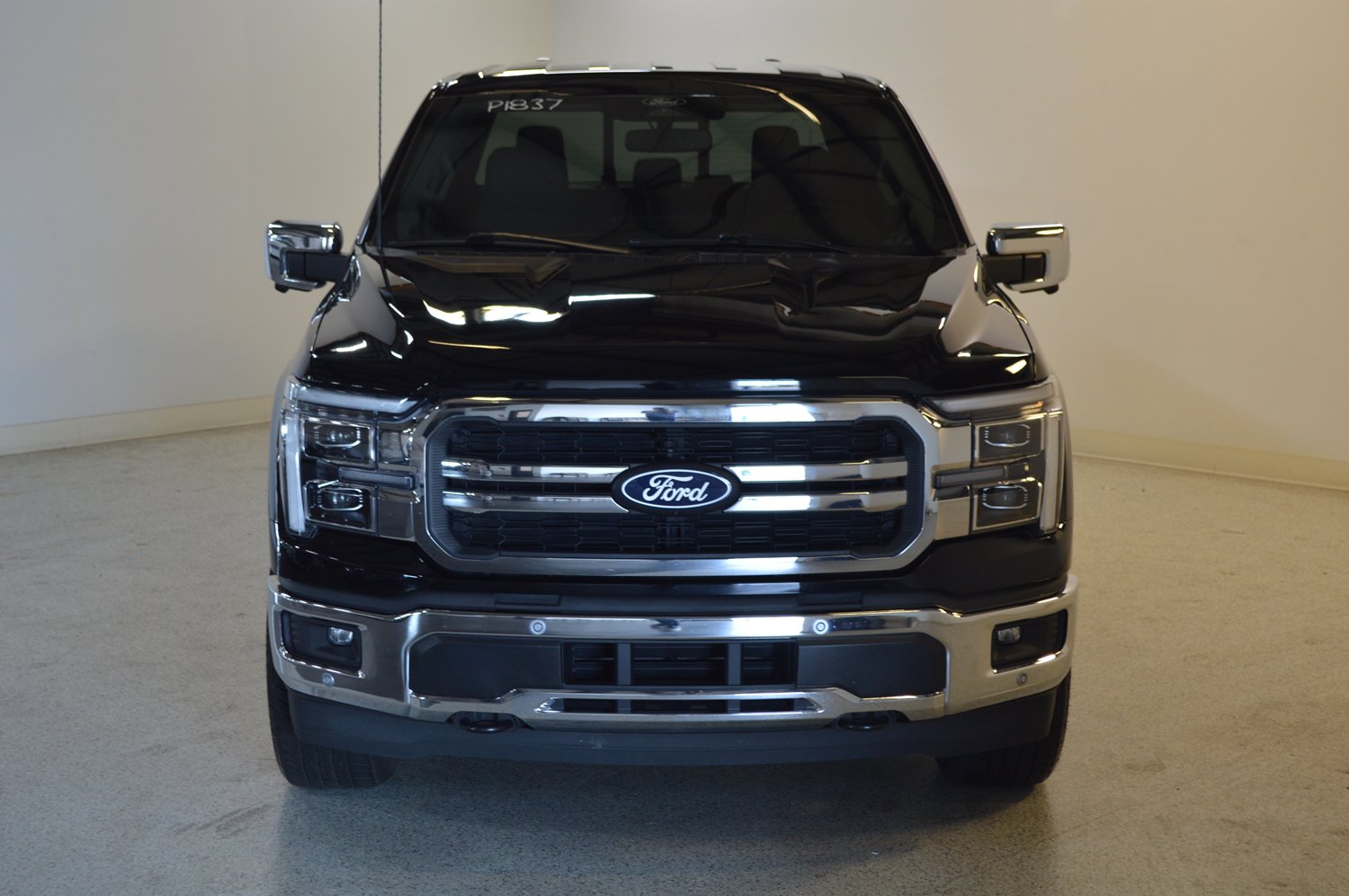 Used 2025 Ford F150 Lariat w/ Equipment Group 501A Mid AWD/4WD image 8