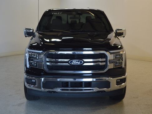 Used 2025 Ford F150 Lariat w/ Equipment Group 501A Mid AWD/4WD image 8