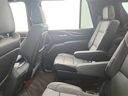 Certified 2024 Cadillac Escalade Premium Luxury image 18