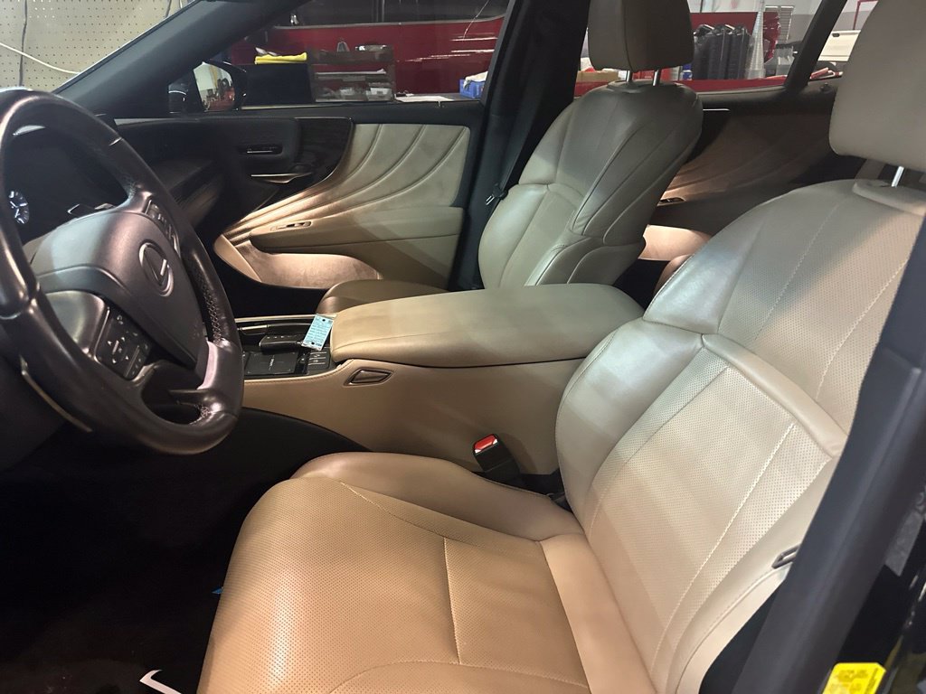 Used 2021 Lexus LS 500 AWD w/ Accessory Package (Z2) image 7