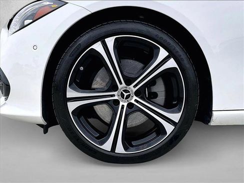 Used 2025 Mercedes-Benz C 300 Sedan image 10