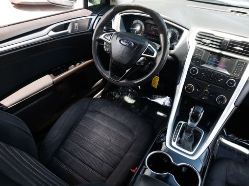 Used 2016 Ford Fusion SE FWD image 24