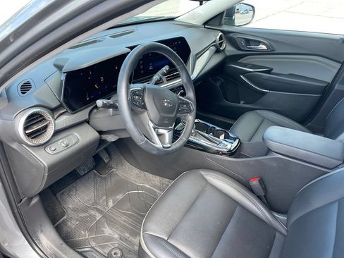 Used 2024 Chevrolet Trax ACTIV w/ Driver Confidence Package FWD image 13