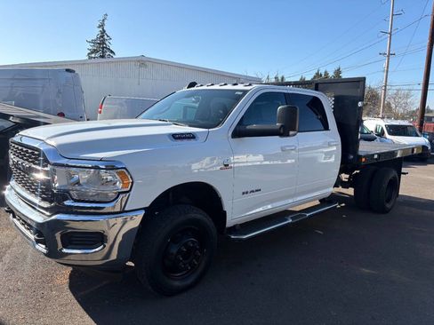 Used 2021 RAM 3500 Big Horn image 8
