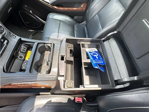 Used 2018 Chevrolet Tahoe Premier AWD/4WD image 17