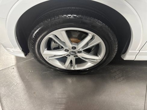 Used 2020 Audi Q3 2.0T Premium Plus w/ Premium Plus Package image 2